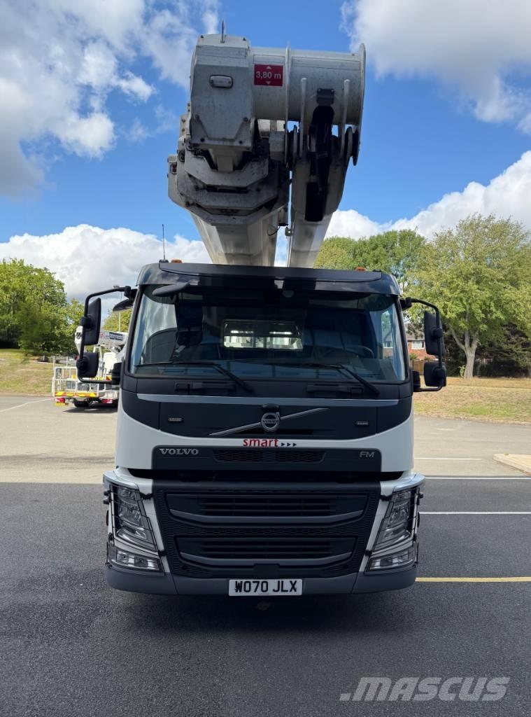 Bronto Skylift S56XR Araç üstü platformlar