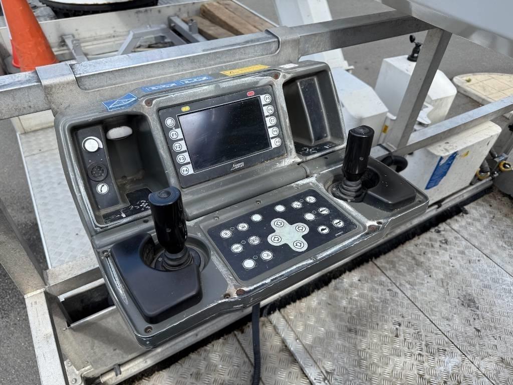 Bronto Skylift S56XR Araç üstü platformlar
