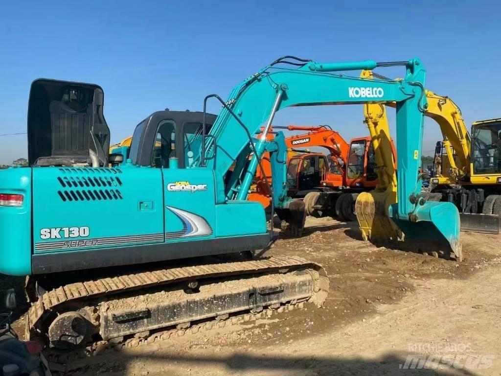Kobelco SK 130 Paletli ekskavatörler