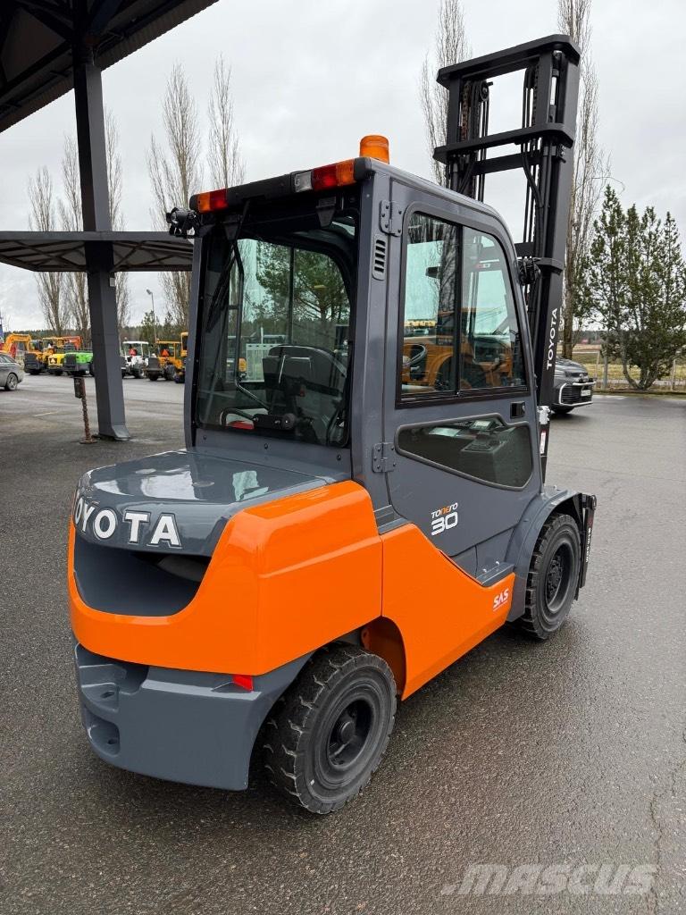 Toyota 02-8 FDF 30 Dizel forkliftler