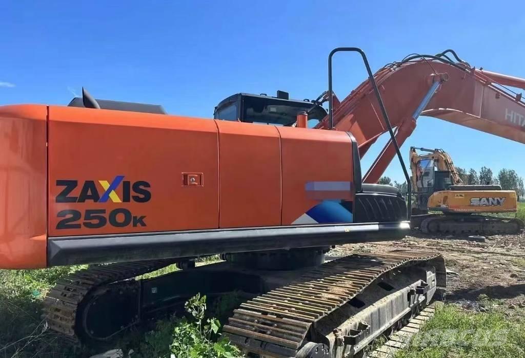 Hitachi 250 Paletli ekskavatörler