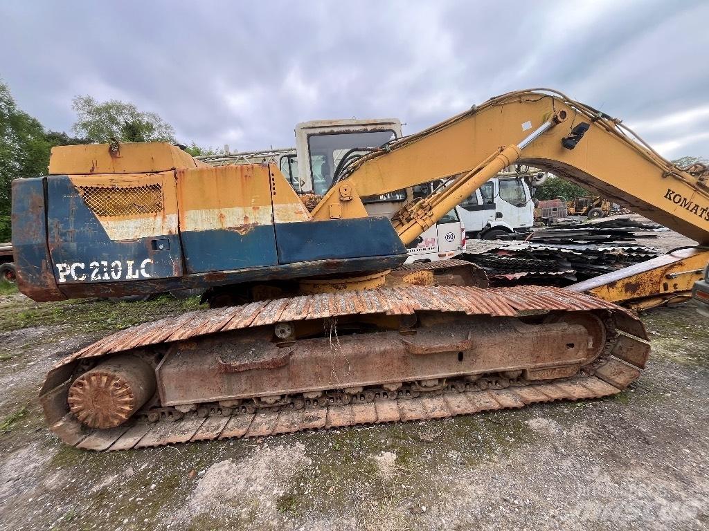 Komatsu PC 210-5 Paletli ekskavatörler