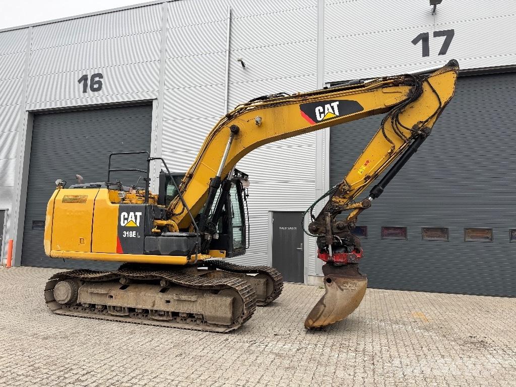 CAT 318 E L Paletli ekskavatörler