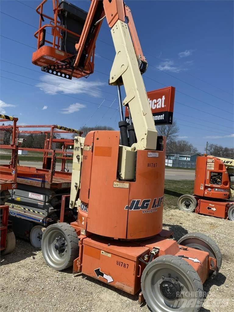 JLG E300AJP Körüklü personel platformları