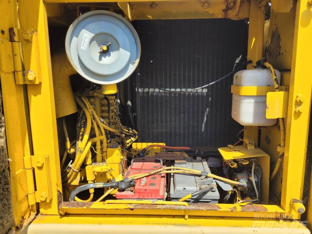 Komatsu PW160 ES-6K Lastik tekerli ekskavatörler
