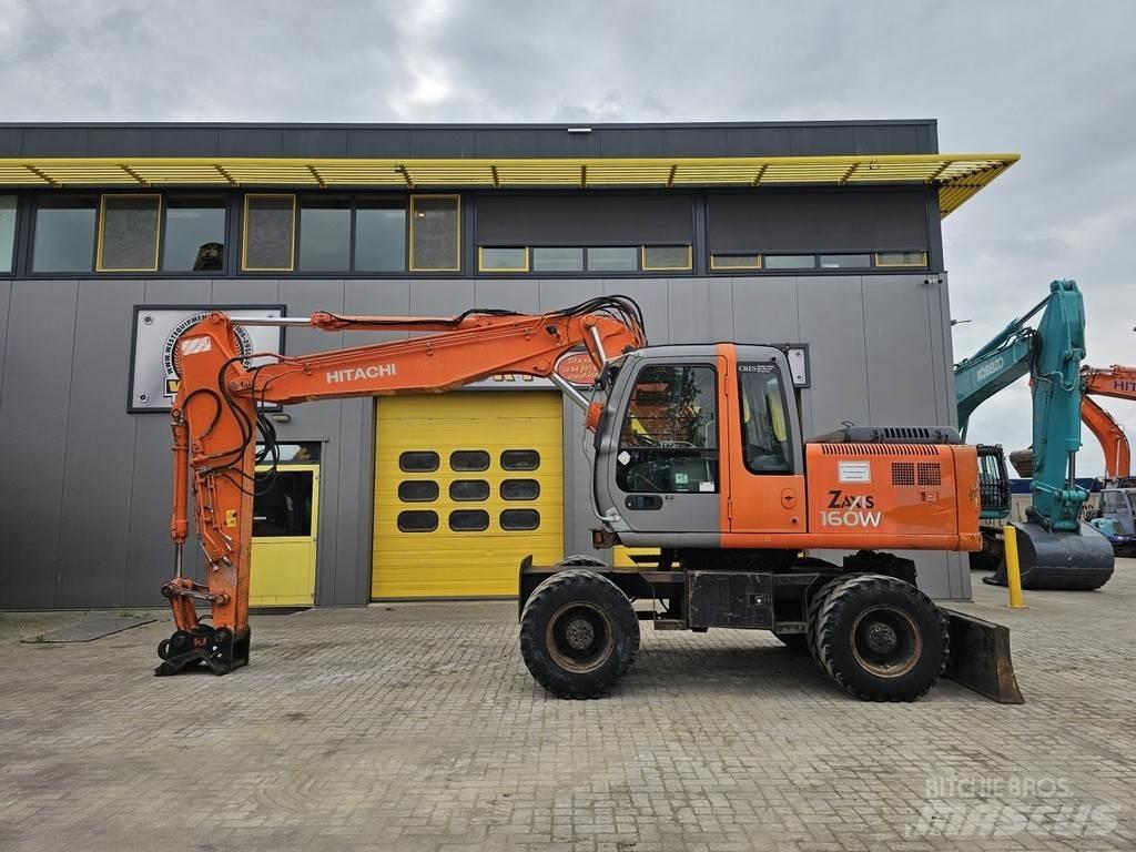 Hitachi ZX160W Lastik tekerli ekskavatörler