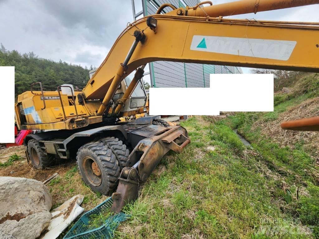 Hyundai ROBEX 2000W Lastik tekerli ekskavatörler