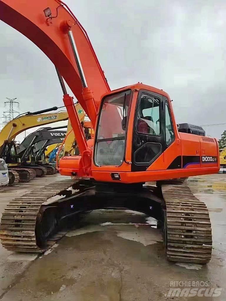 Doosan 300 Paletli ekskavatörler
