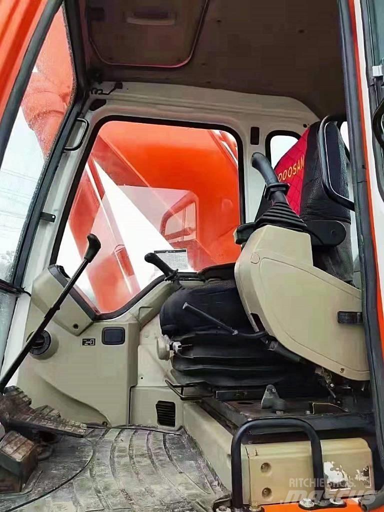 Doosan 300 Paletli ekskavatörler