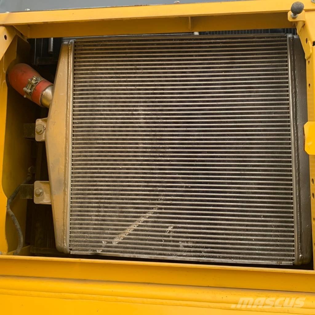 Komatsu PC450-8 Paletli ekskavatörler