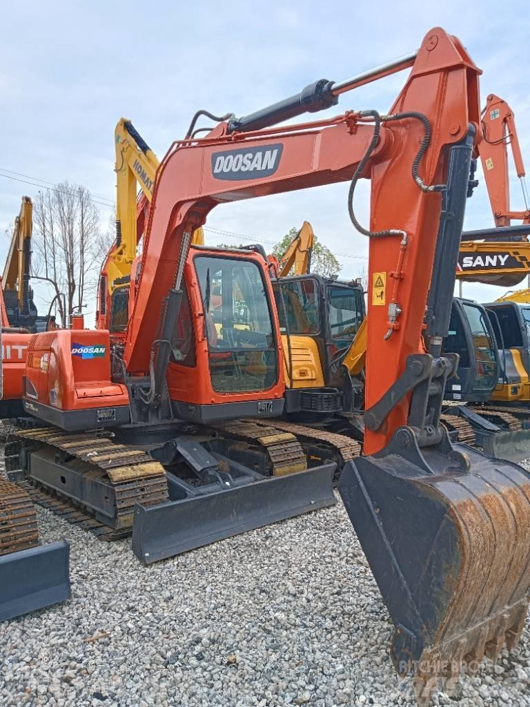 Doosan DX 75 Mini ekskavatörler, 7 tona dek