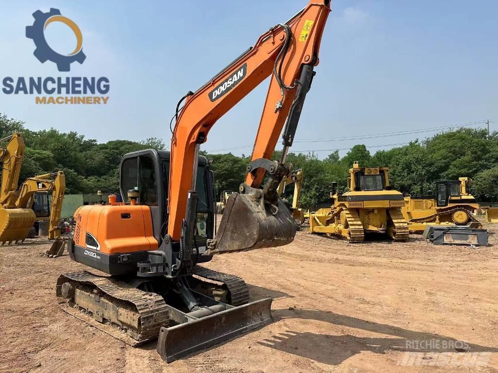 Doosan DX 60 Mini ekskavatörler, 7 tona dek