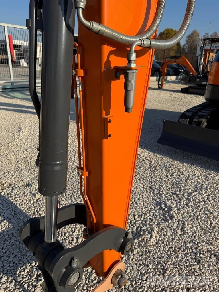 Develon DX 55 R-7 Paletli ekskavatörler