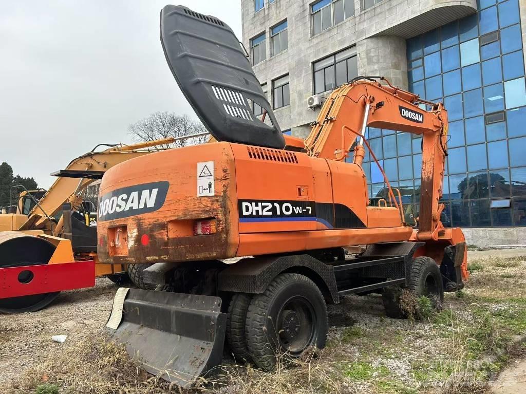 Doosan DH 210 W Lastik tekerli ekskavatörler