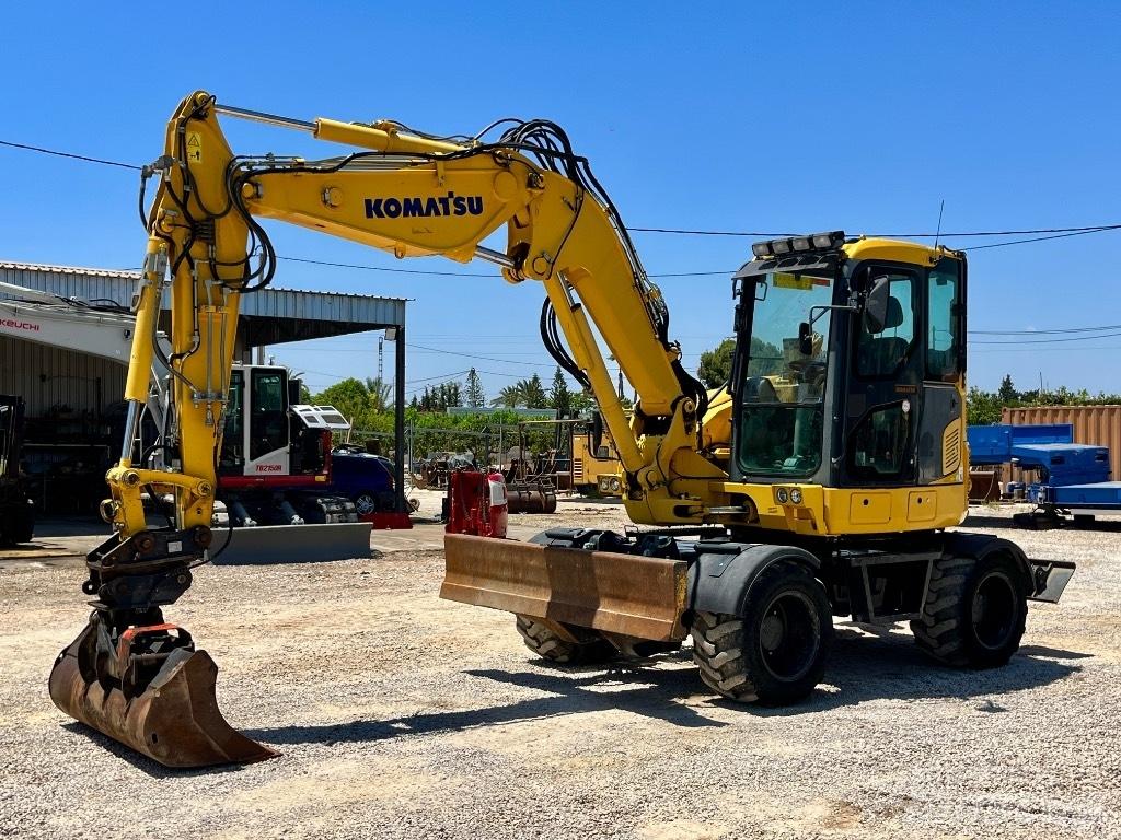 Komatsu PW 98 MR Lastik tekerli ekskavatörler