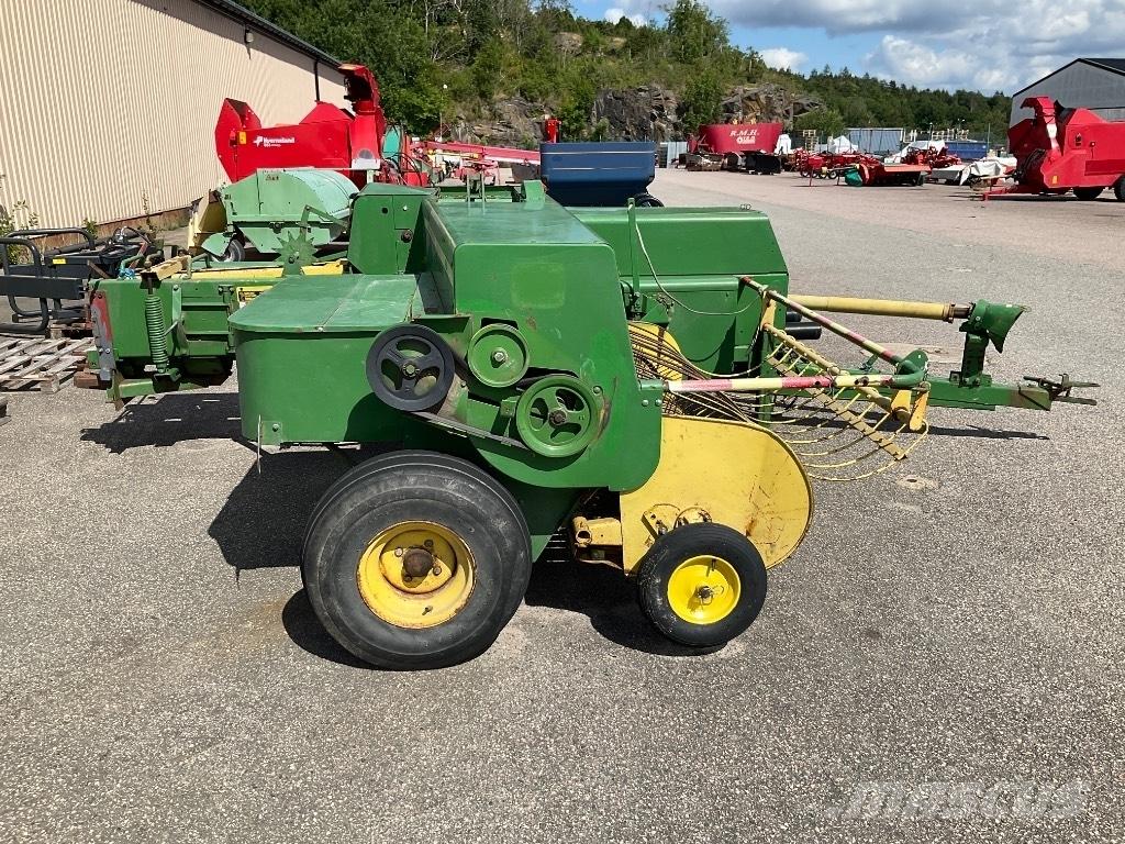 John Deere 440 Küp balya makinalari