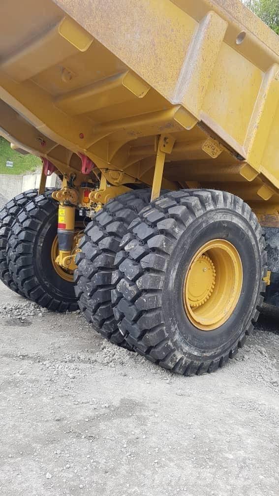 CAT 775 G Yol disi kaya kamyonu