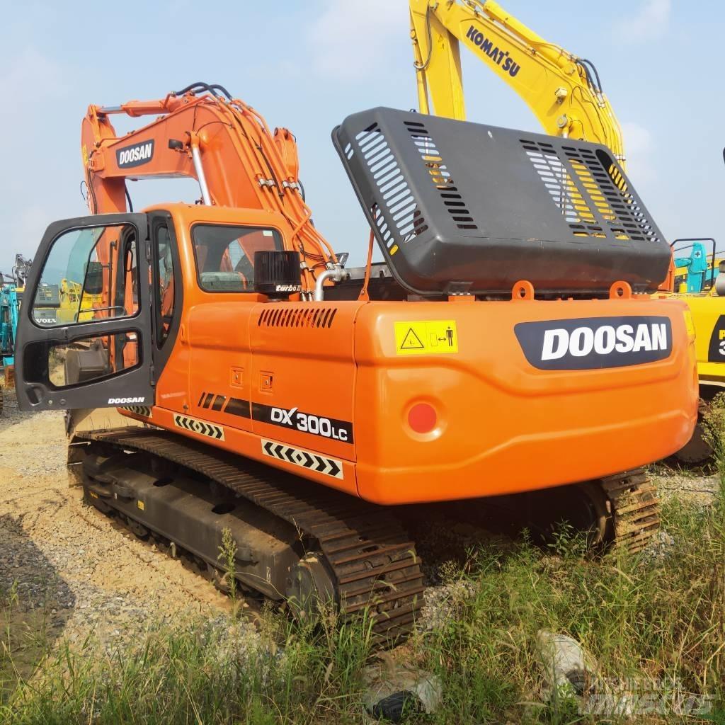 Doosan DX 300 LC Paletli ekskavatörler