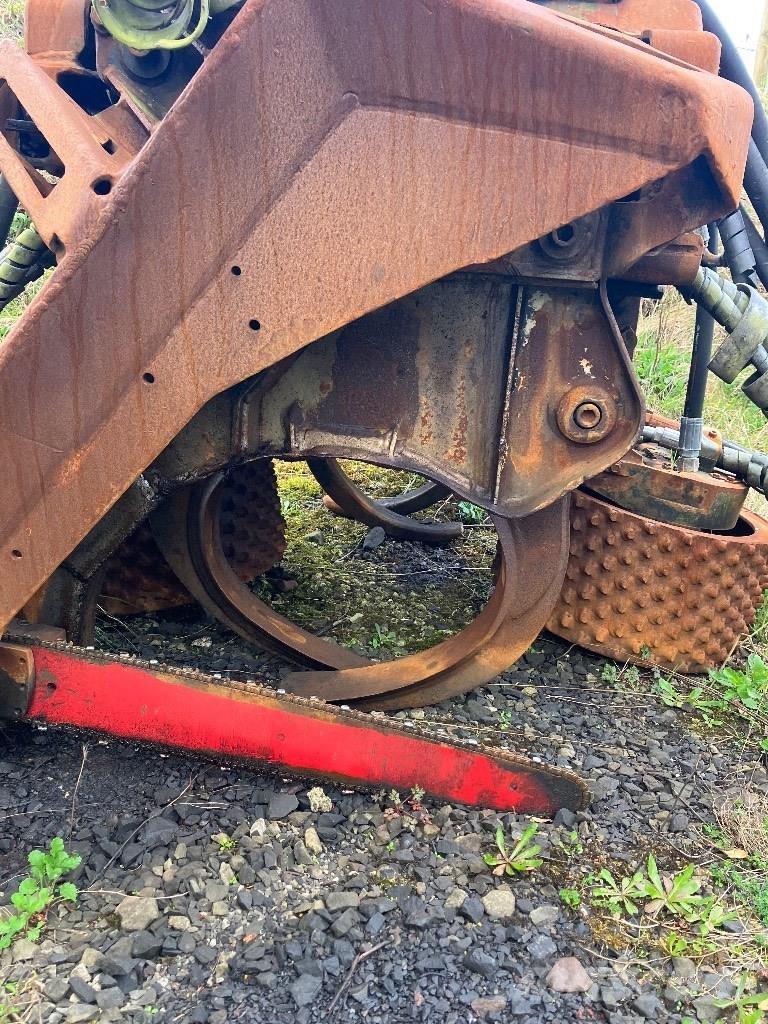 Komatsu 370.2 Agaç kesme robotlari