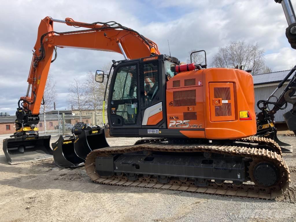 Hitachi ZX 225 US LC Paletli ekskavatörler