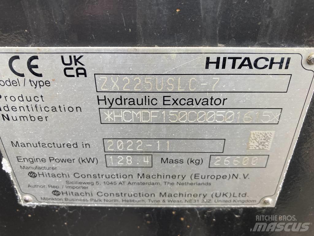Hitachi ZX 225 US LC Paletli ekskavatörler