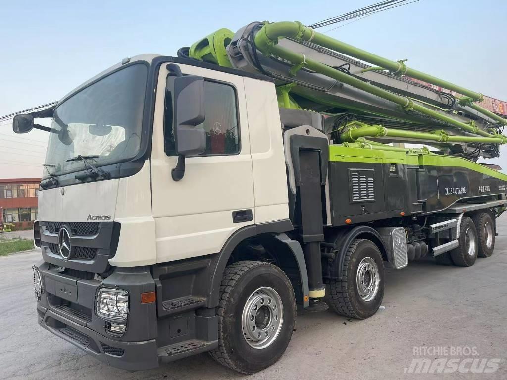 Zoomlion 56M Beton pompaları