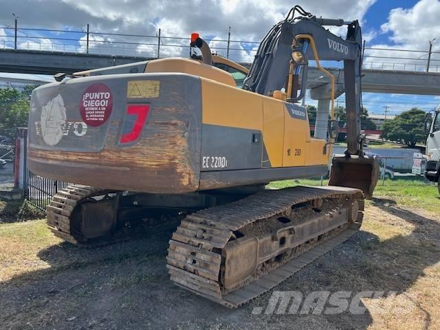 Volvo EC 220 DL Paletli ekskavatörler