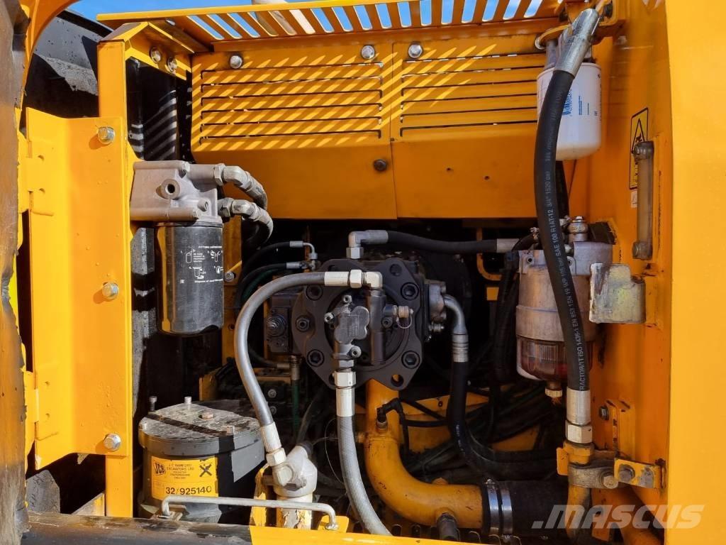 JCB JS 200 LC Paletli ekskavatörler