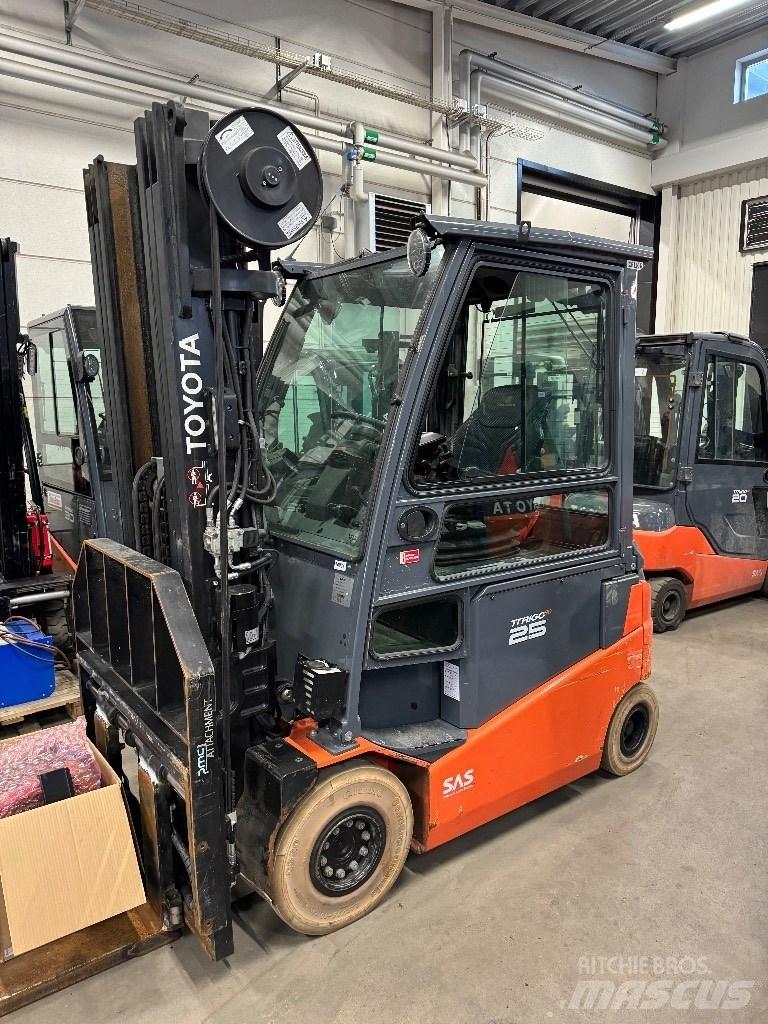 Toyota 8FBMKT25 Elektrikli forkliftler
