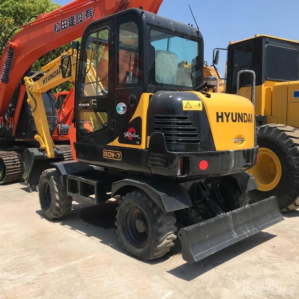 Hyundai 60 W Lastik tekerli ekskavatörler