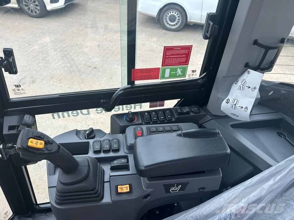 CAT 906 Tekerlekli yükleyiciler