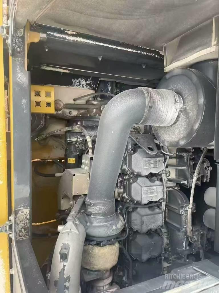 Komatsu pc850 Paletli ekskavatörler