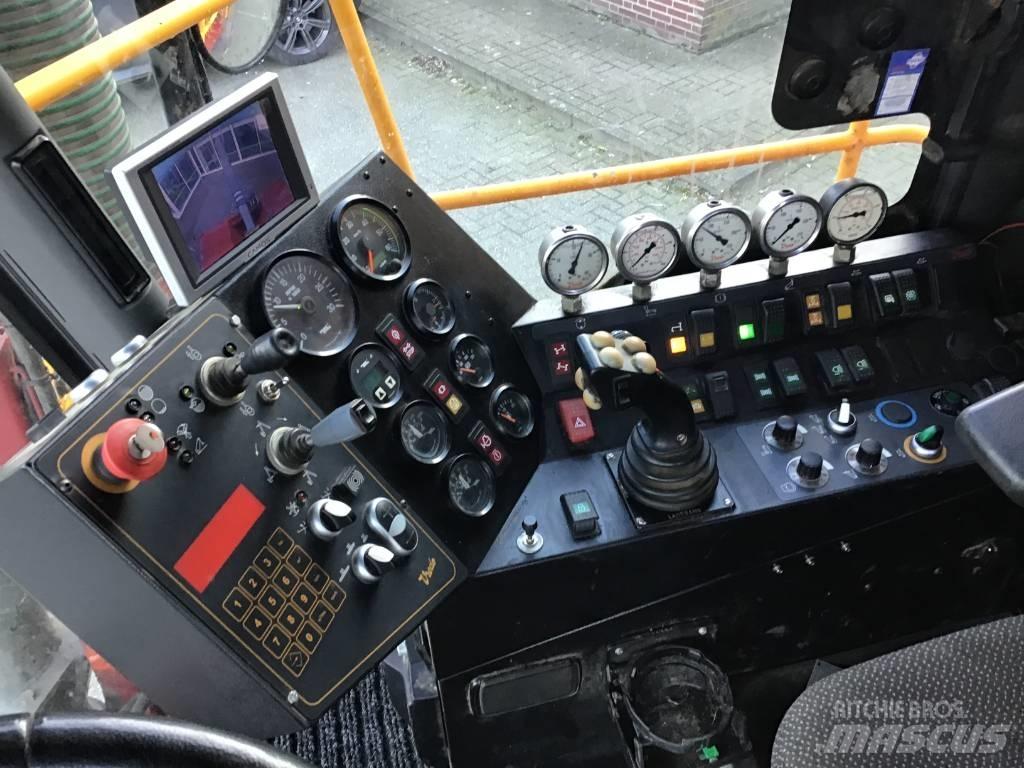 Vredo VT3936 Sivi gübre ve ilaç tankerleri