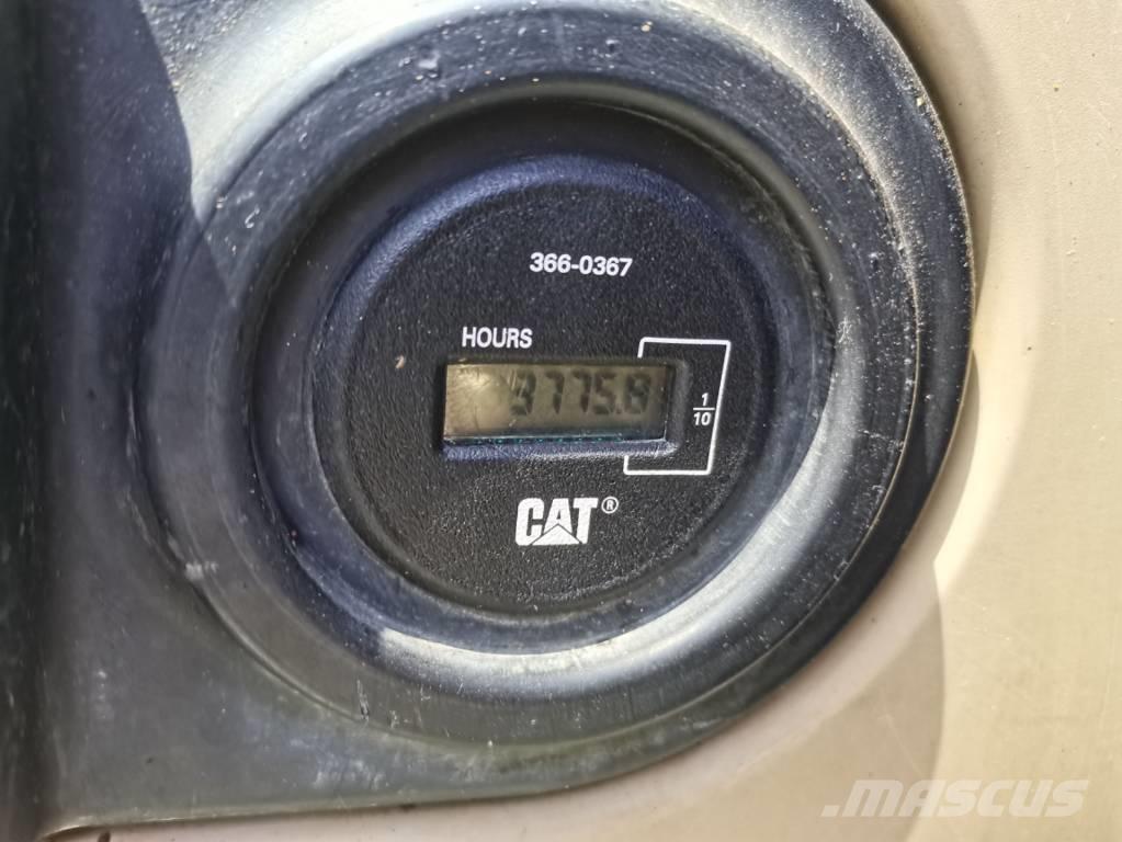 CAT 320 C L Paletli ekskavatörler