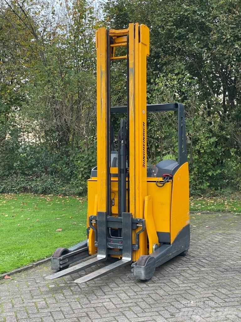 Jungheinrich ETV 114 Reach truck - depo içi istif araçları