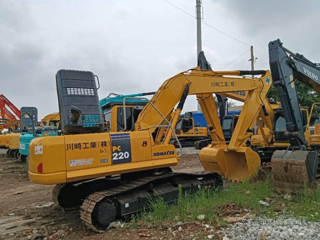 Komatsu PC 220-8 Paletli ekskavatörler