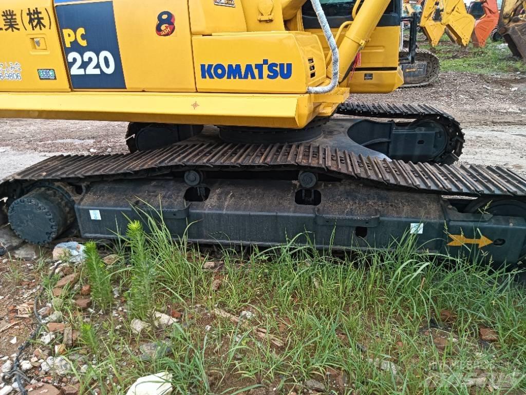 Komatsu PC 220-8 Paletli ekskavatörler