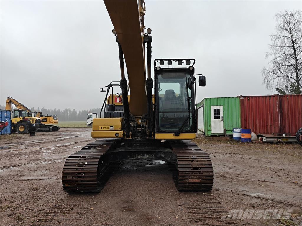 CAT 320 Paletli ekskavatörler