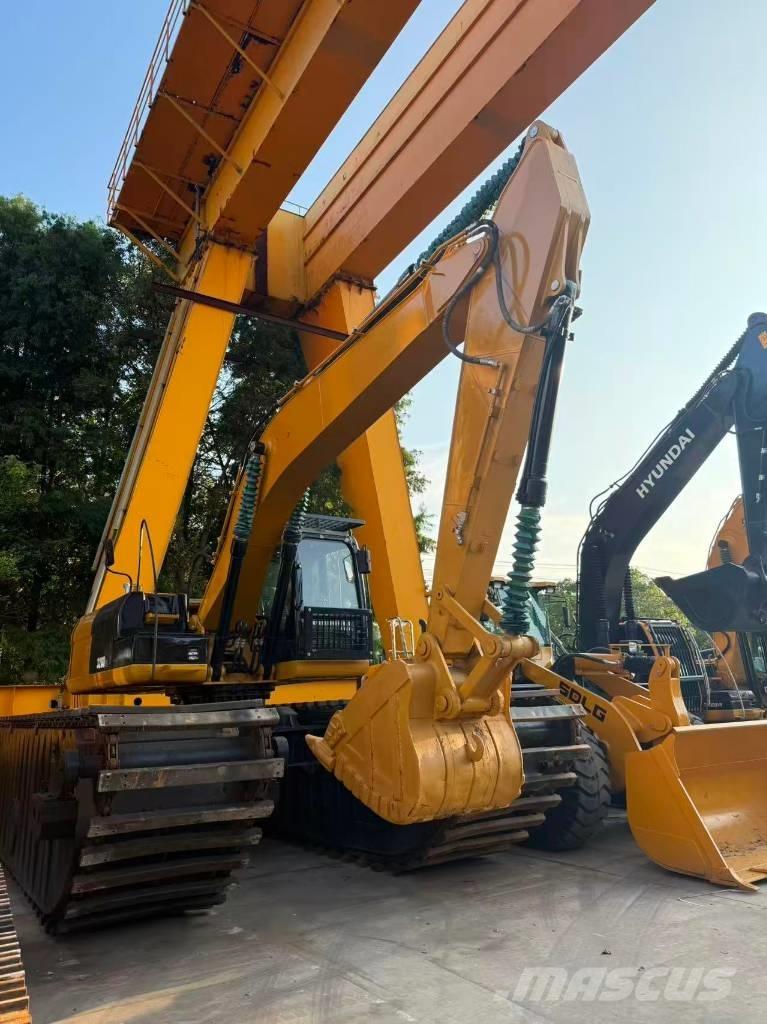 CAT 320D2 Amfibi Ekskavatörler