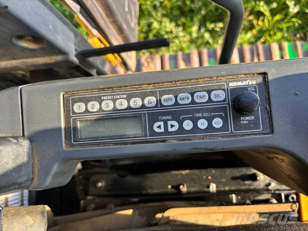 Komatsu PC 210 LC-8 Paletli ekskavatörler