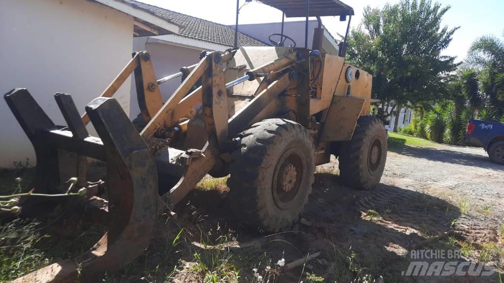 CASE W20B Tekerlekli yükleyiciler