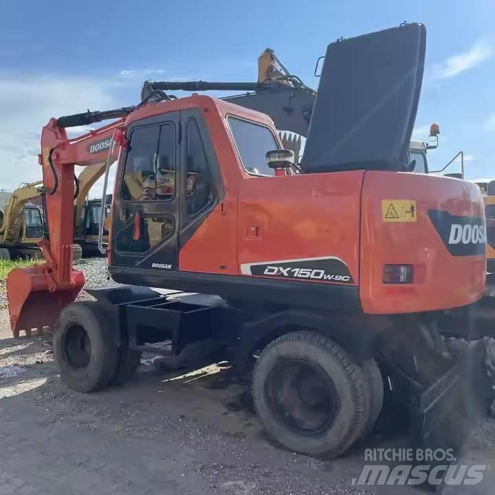Doosan DX150W-9C Lastik tekerli ekskavatörler