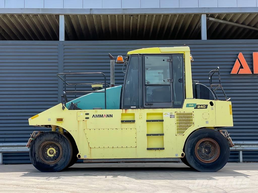 Ammann AP 240 Pnömatik lastikli silindirler