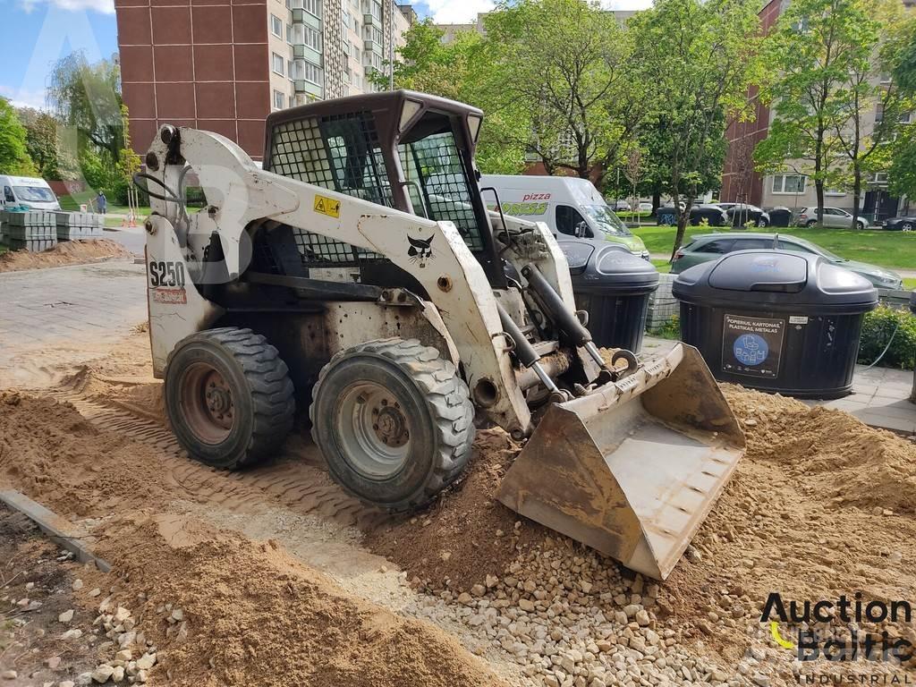 Bobcat S 250 Skid steer loderler