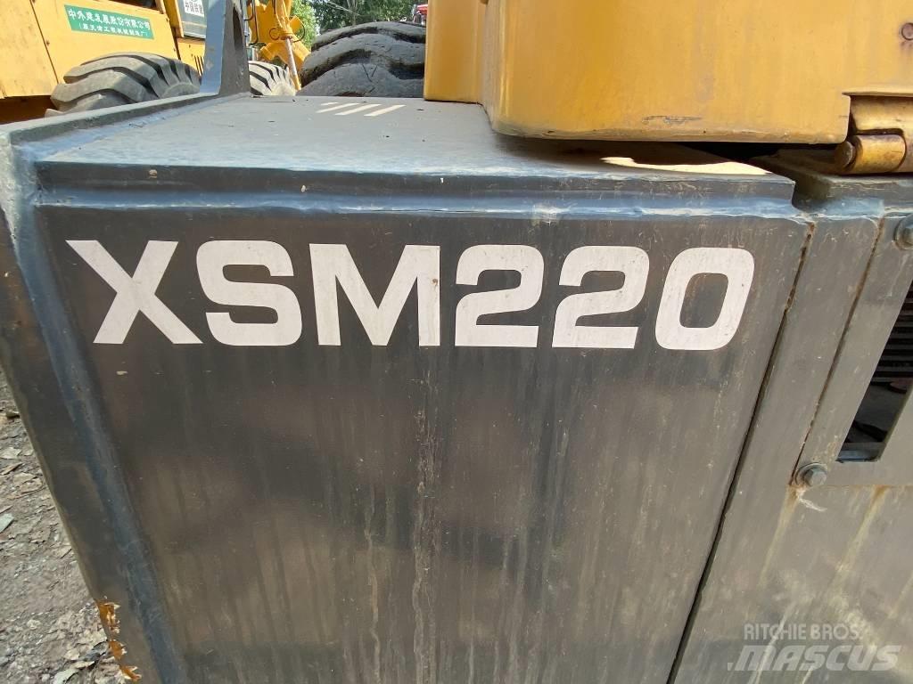 XCMG XSM 220 Tek tamburlu silindirler