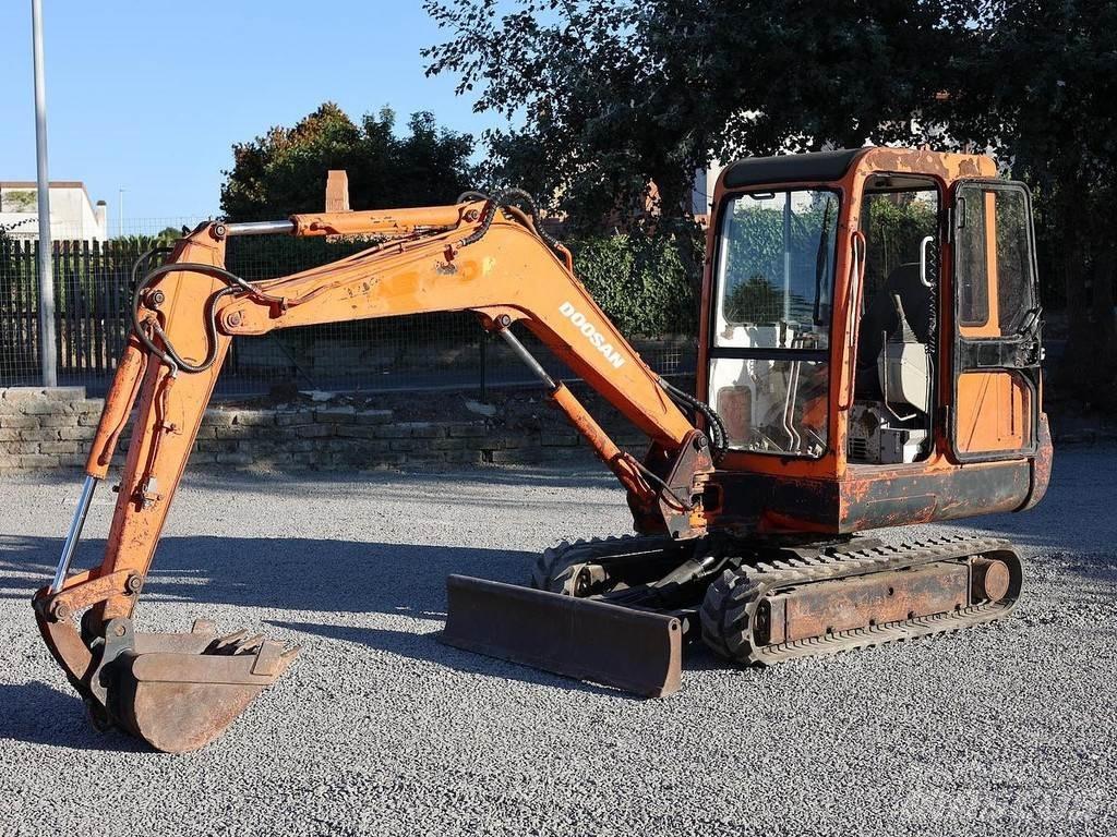 Doosan SOLAR035 Mini ekskavatörler, 7 tona dek