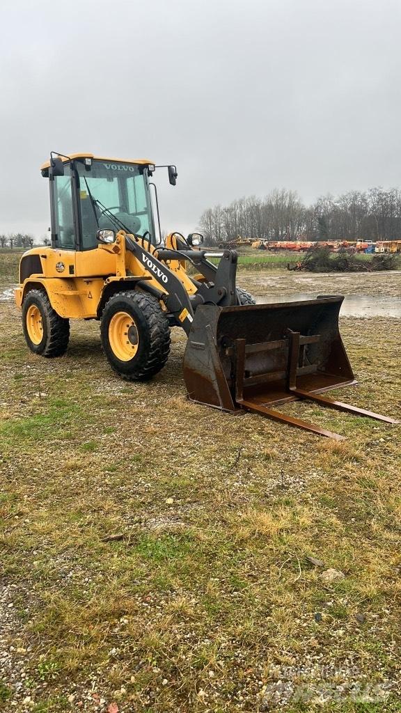 Volvo L 30 G Tekerlekli yükleyiciler