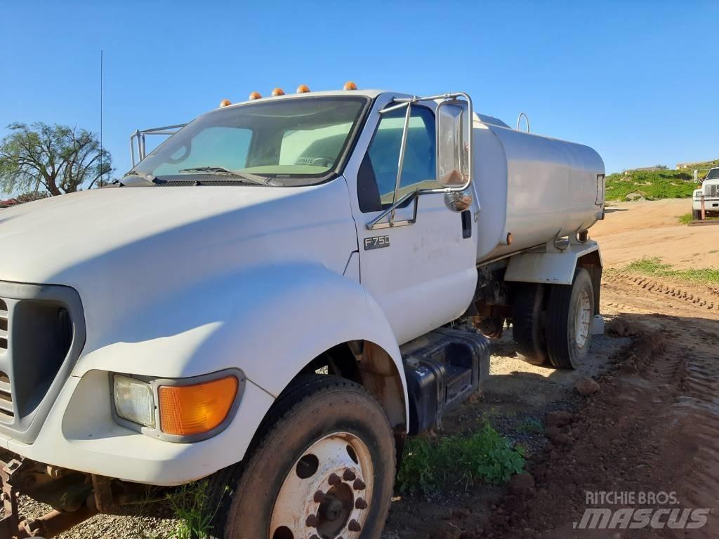 Ford F 750 Su tankerleri