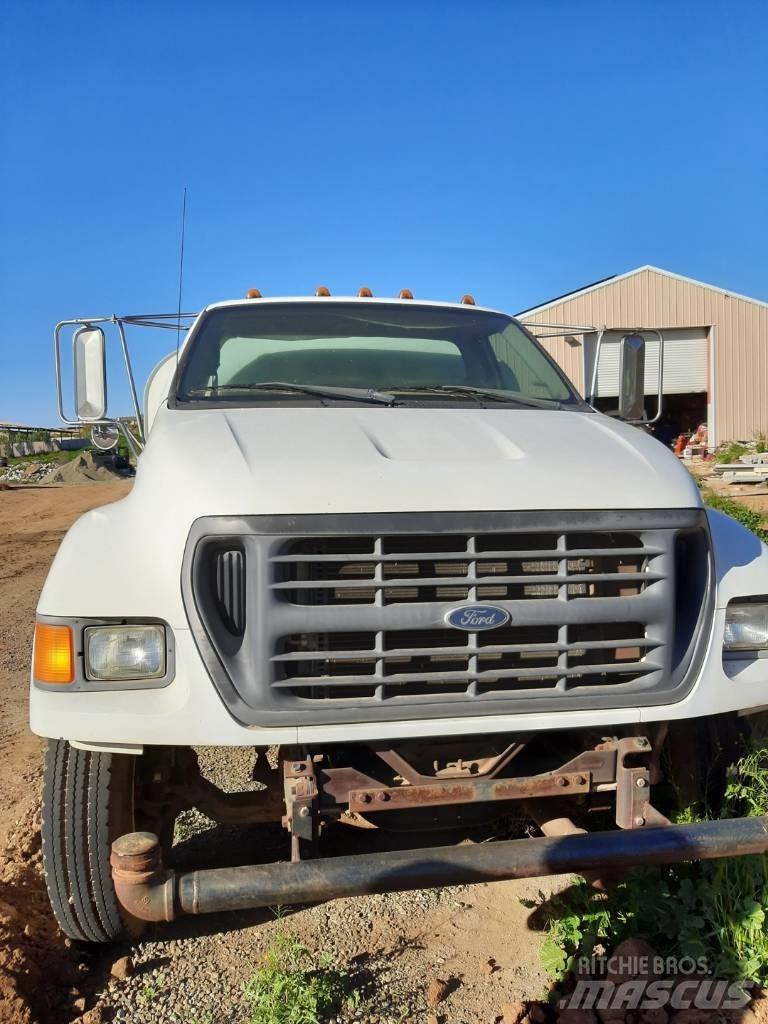 Ford F 750 Su tankerleri