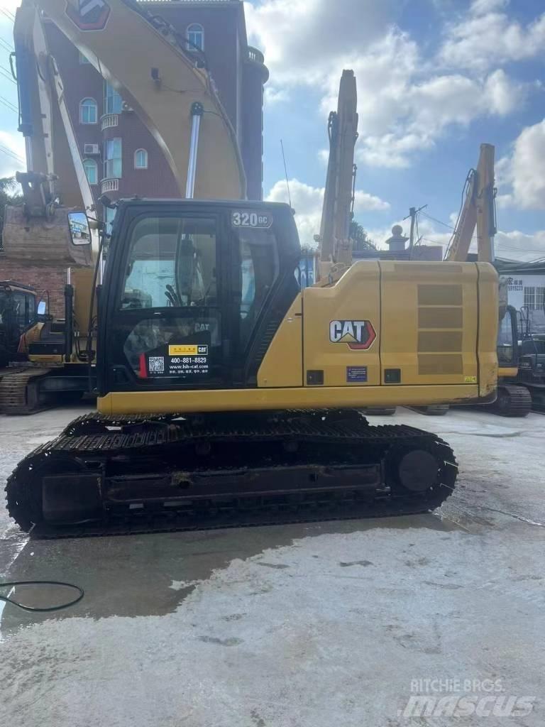 CAT 320 Paletli ekskavatörler